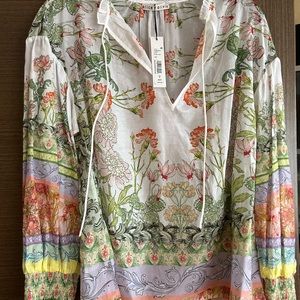 ALICE and OLIVIA JULIUS SLEEVE TIE FRONT TOP. SIZE S. Never been warn, with tags